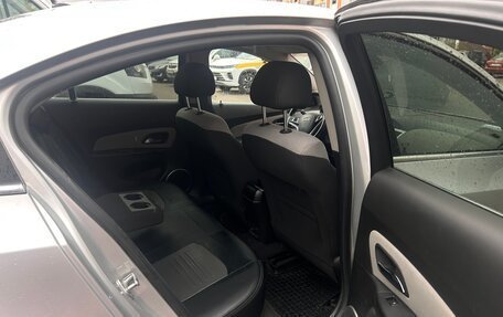 Chevrolet Cruze II, 2011 год, 900 000 рублей, 12 фотография