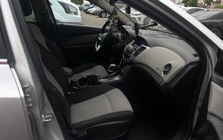 Chevrolet Cruze II, 2011 год, 900 000 рублей, 10 фотография