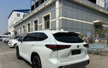 Toyota Highlander, 2022 год, 3 920 013 рублей, 5 фотография