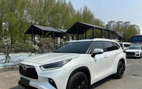 Toyota Highlander, 2022 год, 3 920 013 рублей, 3 фотография