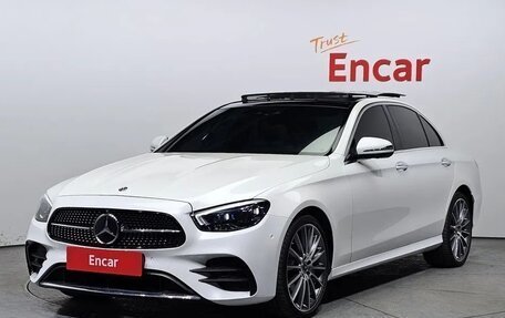 Mercedes-Benz E-Класс, 2022 год, 3 179 000 рублей, 1 фотография