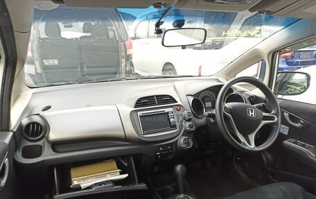 Honda Fit III, 2013 год, 13 фотография