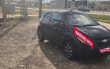 Chevrolet Spark III, 2011 год, 530 000 рублей, 2 фотография