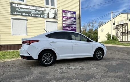 Hyundai Solaris II рестайлинг, 2022 год, 2 000 000 рублей, 3 фотография