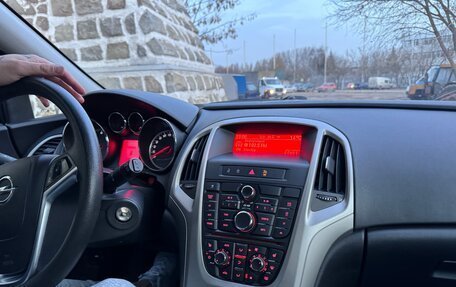 Opel Astra J, 2011 год, 780 000 рублей, 2 фотография