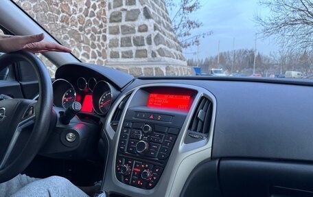 Opel Astra J, 2011 год, 780 000 рублей, 10 фотография