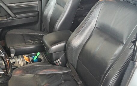 Mitsubishi Pajero IV, 2011 год, 1 700 000 рублей, 13 фотография