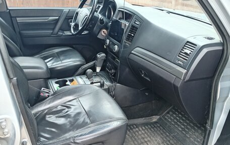 Mitsubishi Pajero IV, 2011 год, 1 700 000 рублей, 17 фотография