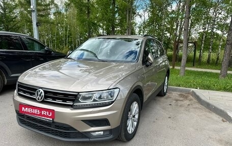 Volkswagen Tiguan II, 2020 год, 2 700 000 рублей, 4 фотография