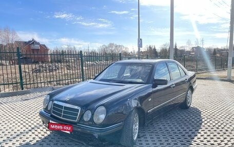 Mercedes-Benz E-Класс, 1998 год, 330 000 рублей, 2 фотография