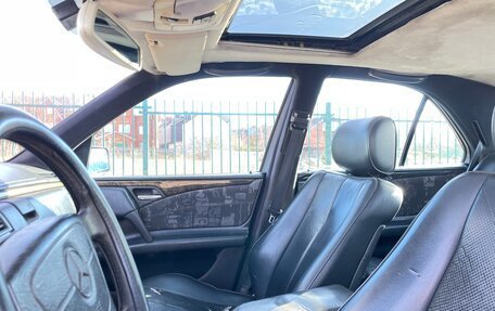 Mercedes-Benz E-Класс, 1998 год, 330 000 рублей, 8 фотография