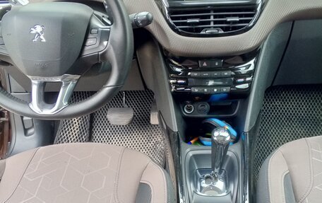 Peugeot 2008 II, 2014 год, 1 195 000 рублей, 12 фотография