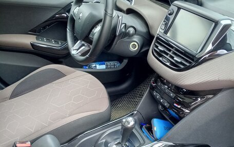 Peugeot 2008 II, 2014 год, 1 195 000 рублей, 27 фотография