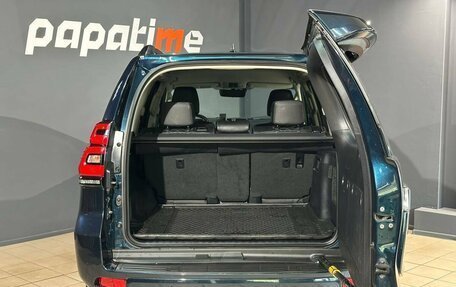 Toyota Land Cruiser Prado 150 рестайлинг 2, 2017 год, 5 059 000 рублей, 6 фотография