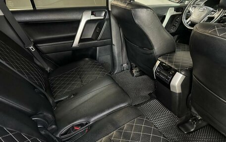 Toyota Land Cruiser Prado 150 рестайлинг 2, 2017 год, 5 059 000 рублей, 13 фотография