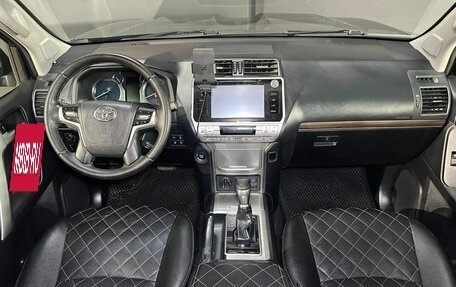 Toyota Land Cruiser Prado 150 рестайлинг 2, 2017 год, 5 059 000 рублей, 12 фотография