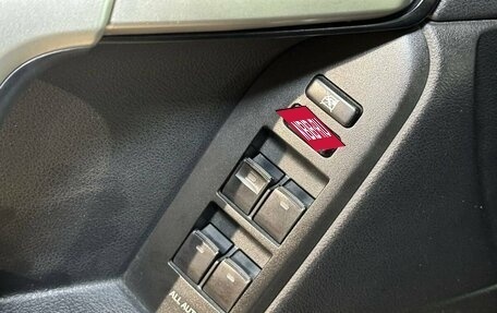 Toyota Land Cruiser Prado 150 рестайлинг 2, 2017 год, 5 059 000 рублей, 28 фотография