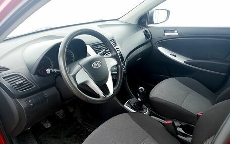 Hyundai Solaris II рестайлинг, 2011 год, 550 000 рублей, 20 фотография