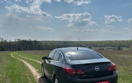 Opel Astra J, 2014 год, 1 220 000 рублей, 5 фотография