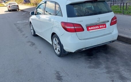 Mercedes-Benz B-Класс, 2017 год, 1 050 000 рублей, 2 фотография