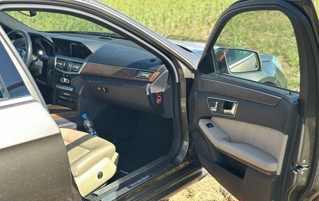 Mercedes-Benz E-Класс, 2012 год, 1 750 000 рублей, 14 фотография