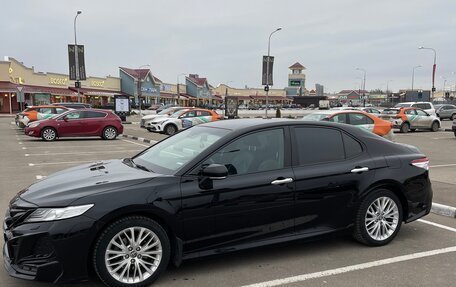 Toyota Camry, 2019 год, 2 400 000 рублей, 2 фотография