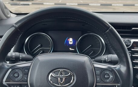 Toyota Camry, 2019 год, 2 400 000 рублей, 15 фотография