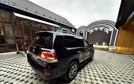 Toyota Land Cruiser 200, 2016 год, 5 000 000 рублей, 6 фотография