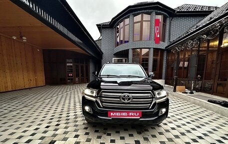 Toyota Land Cruiser 200, 2016 год, 5 000 000 рублей, 4 фотография