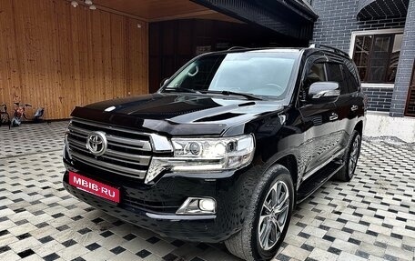 Toyota Land Cruiser 200, 2016 год, 5 000 000 рублей, 2 фотография