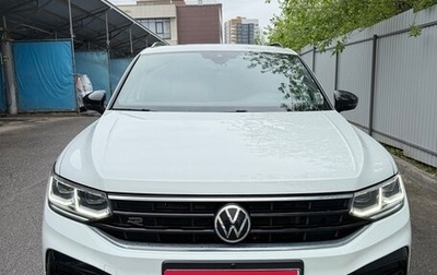 Volkswagen Tiguan II, 2021 год, 4 250 000 рублей, 1 фотография