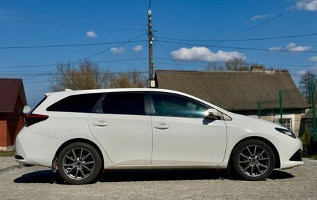 Toyota Auris II, 2016 год, 1 499 999 рублей, 2 фотография