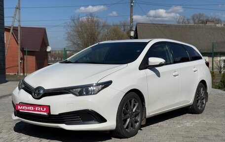 Toyota Auris II, 2016 год, 1 499 999 рублей, 12 фотография