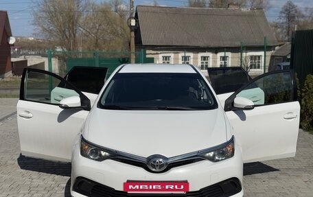 Toyota Auris II, 2016 год, 1 499 999 рублей, 14 фотография