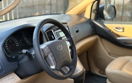 Hyundai H-1 II рестайлинг, 2019 год, 2 895 000 рублей, 28 фотография