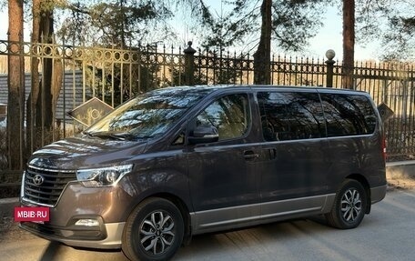 Hyundai H-1 II рестайлинг, 2019 год, 2 895 000 рублей, 26 фотография