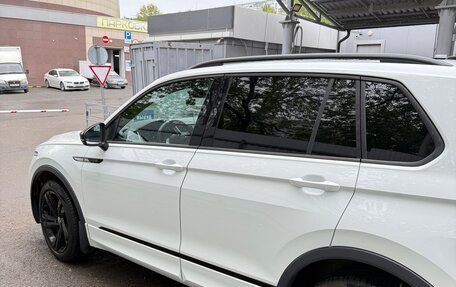 Volkswagen Tiguan II, 2021 год, 4 250 000 рублей, 4 фотография