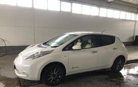 Nissan Leaf I, 2016 год, 780 000 рублей, 2 фотография