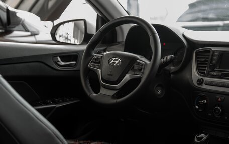 Hyundai Solaris II рестайлинг, 2018 год, 1 045 000 рублей, 11 фотография