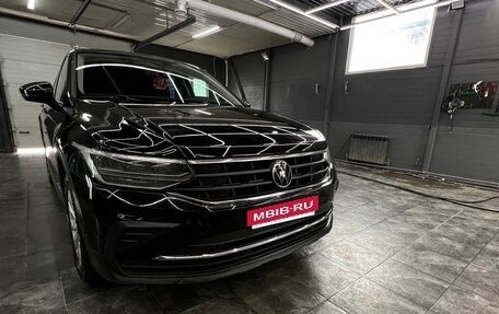 Volkswagen Tiguan II, 2021 год, 3 300 000 рублей, 1 фотография