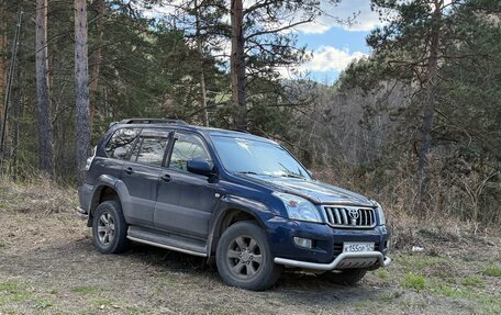 Toyota Land Cruiser Prado 120 рестайлинг, 2006 год, 2 400 000 рублей, 2 фотография
