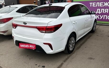KIA Rio IV, 2018 год, 600 000 рублей, 6 фотография