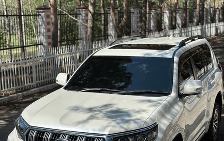 Toyota Land Cruiser Prado 150 рестайлинг 2, 2017 год, 4 900 000 рублей, 16 фотография