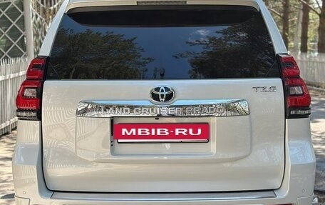Toyota Land Cruiser Prado 150 рестайлинг 2, 2017 год, 4 900 000 рублей, 11 фотография