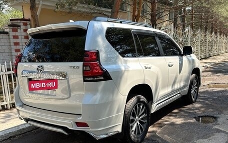Toyota Land Cruiser Prado 150 рестайлинг 2, 2017 год, 4 900 000 рублей, 22 фотография
