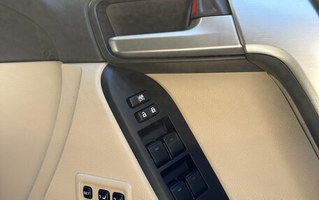 Toyota Land Cruiser Prado 150 рестайлинг 2, 2017 год, 4 900 000 рублей, 33 фотография