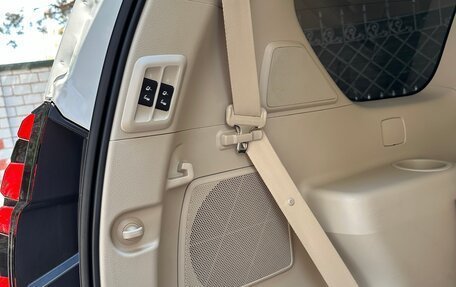 Toyota Land Cruiser Prado 150 рестайлинг 2, 2017 год, 4 900 000 рублей, 39 фотография