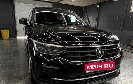 Volkswagen Tiguan II, 2021 год, 3 300 000 рублей, 3 фотография
