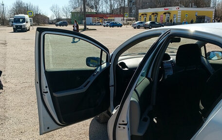 Toyota Yaris III рестайлинг, 2008 год, 580 000 рублей, 8 фотография
