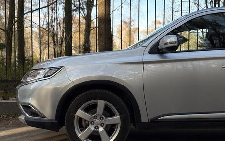 Mitsubishi Outlander III рестайлинг 3, 2018 год, 1 699 000 рублей, 17 фотография